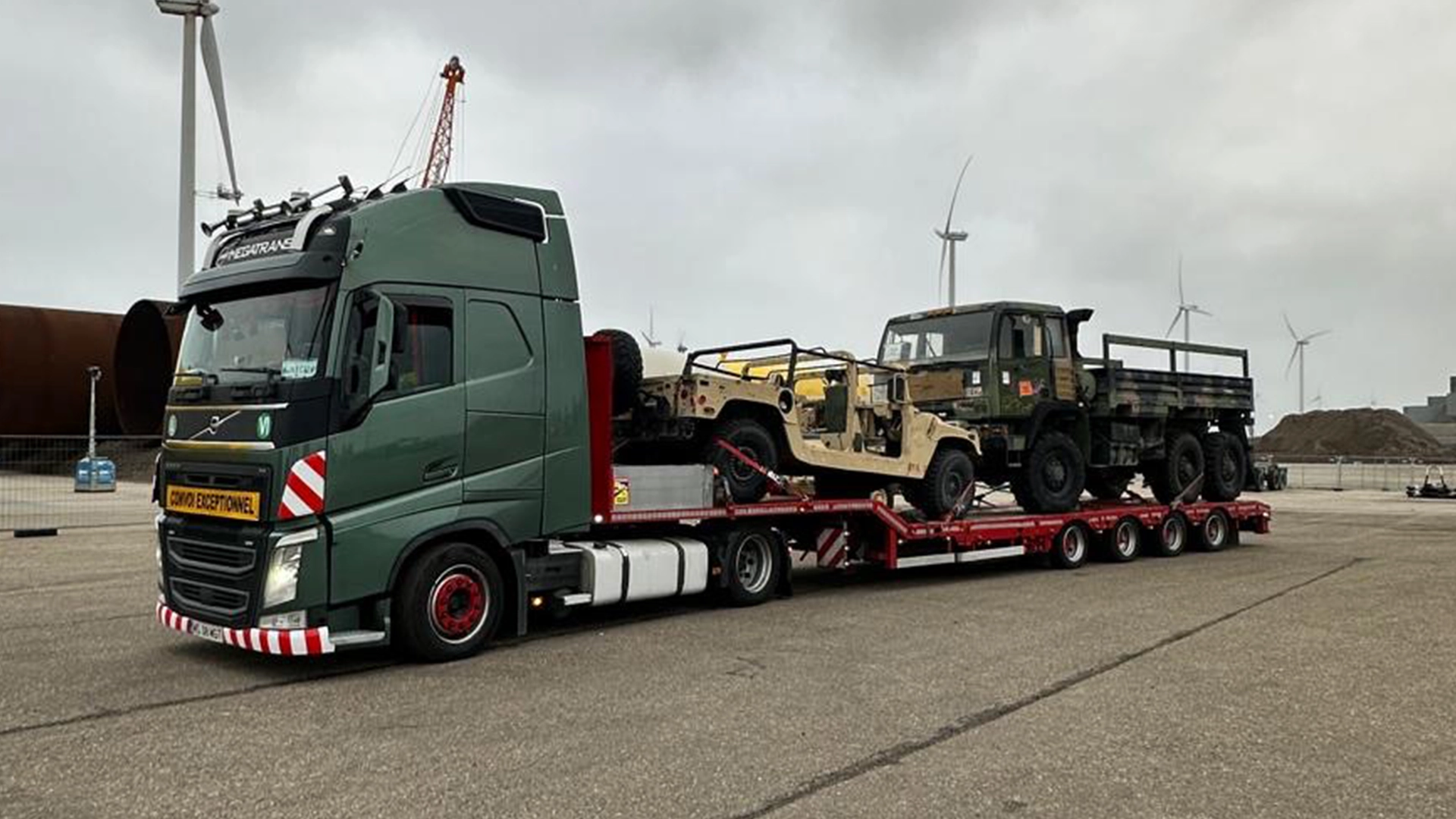 Flotă Camioane Agabaritice